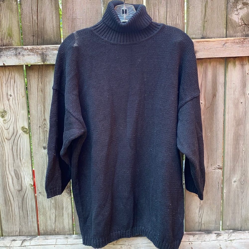 Black sweater sz. L